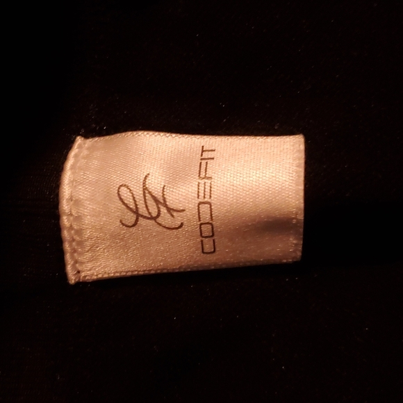 NWOT Code Fit Black/Blue Capri Leggings - Picture 4 of 5